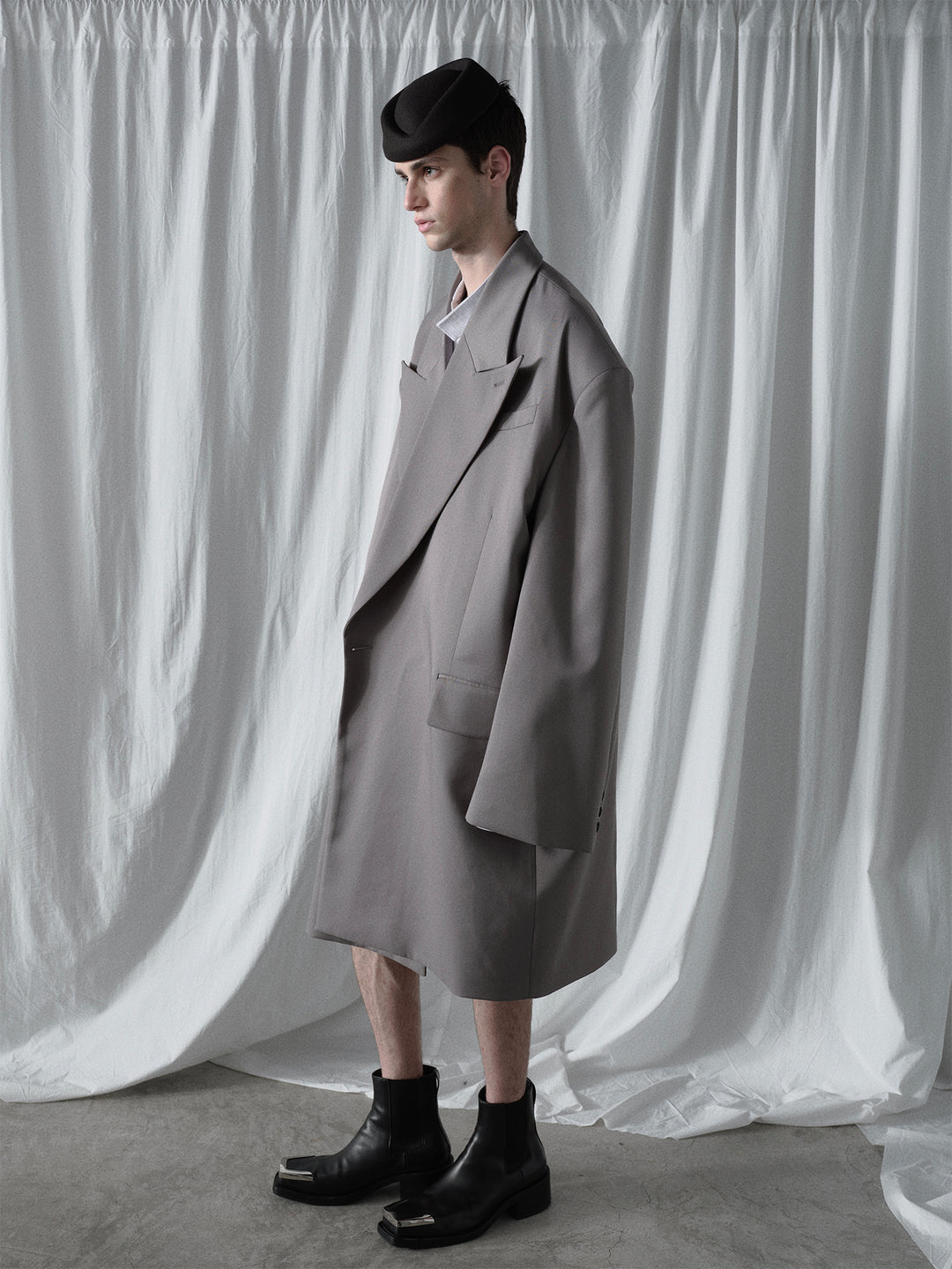 Gray Peak-Lapel Oversized Relaxed-Fit Blazer