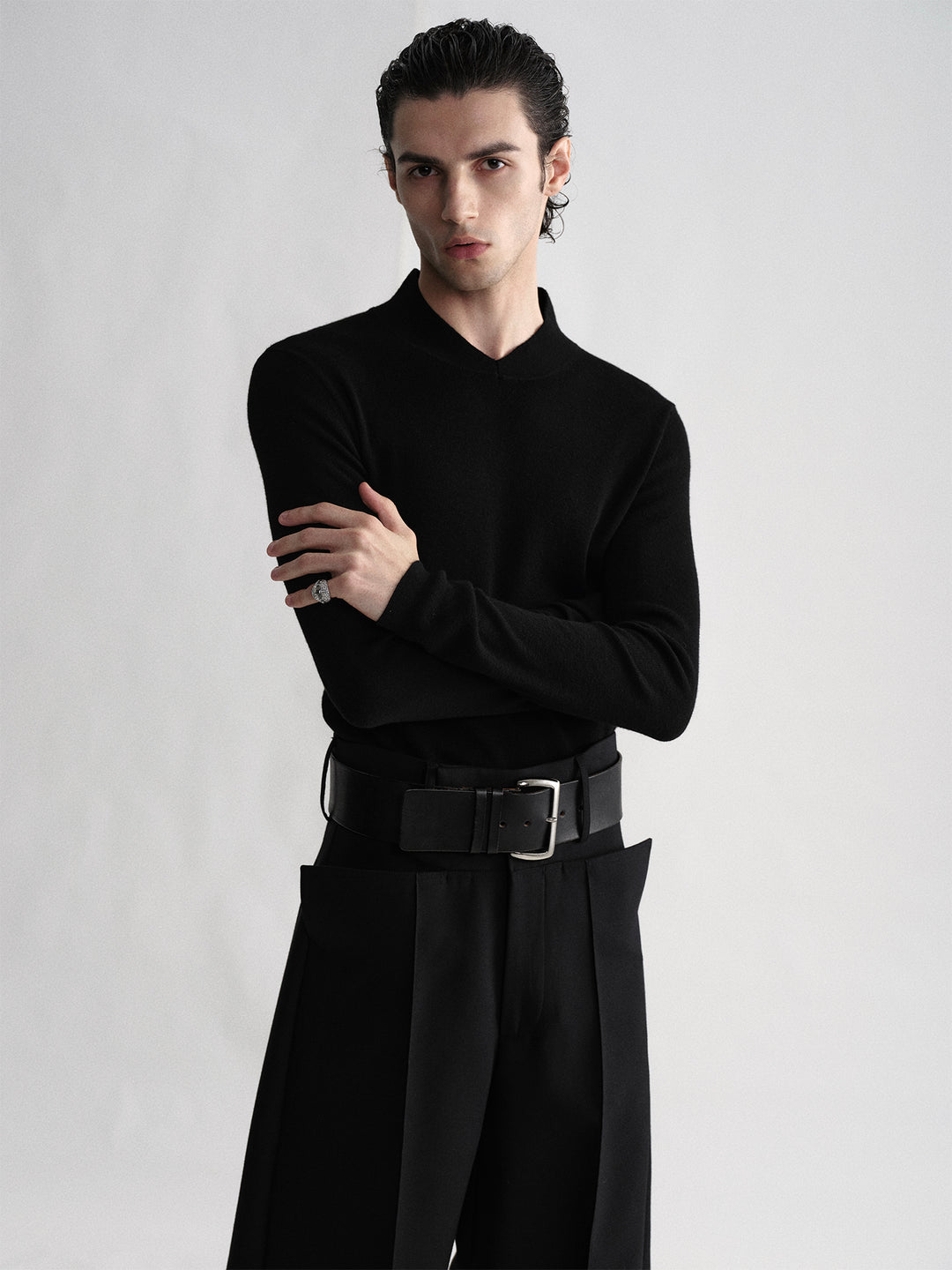 V-Neck Slim-Fit Cashmere Knitted Sweater