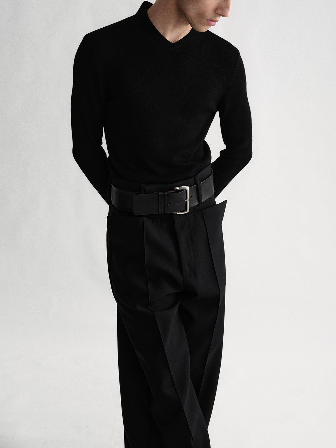 V-Neck Slim-Fit Cashmere Knitted Sweater