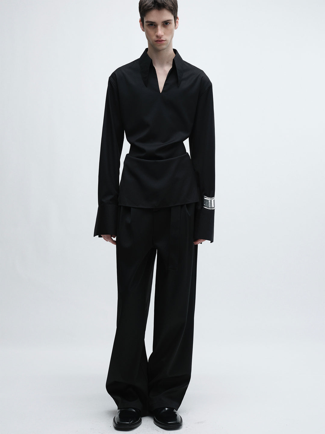 Black Pullover Wool Shirt With Pointed Collar