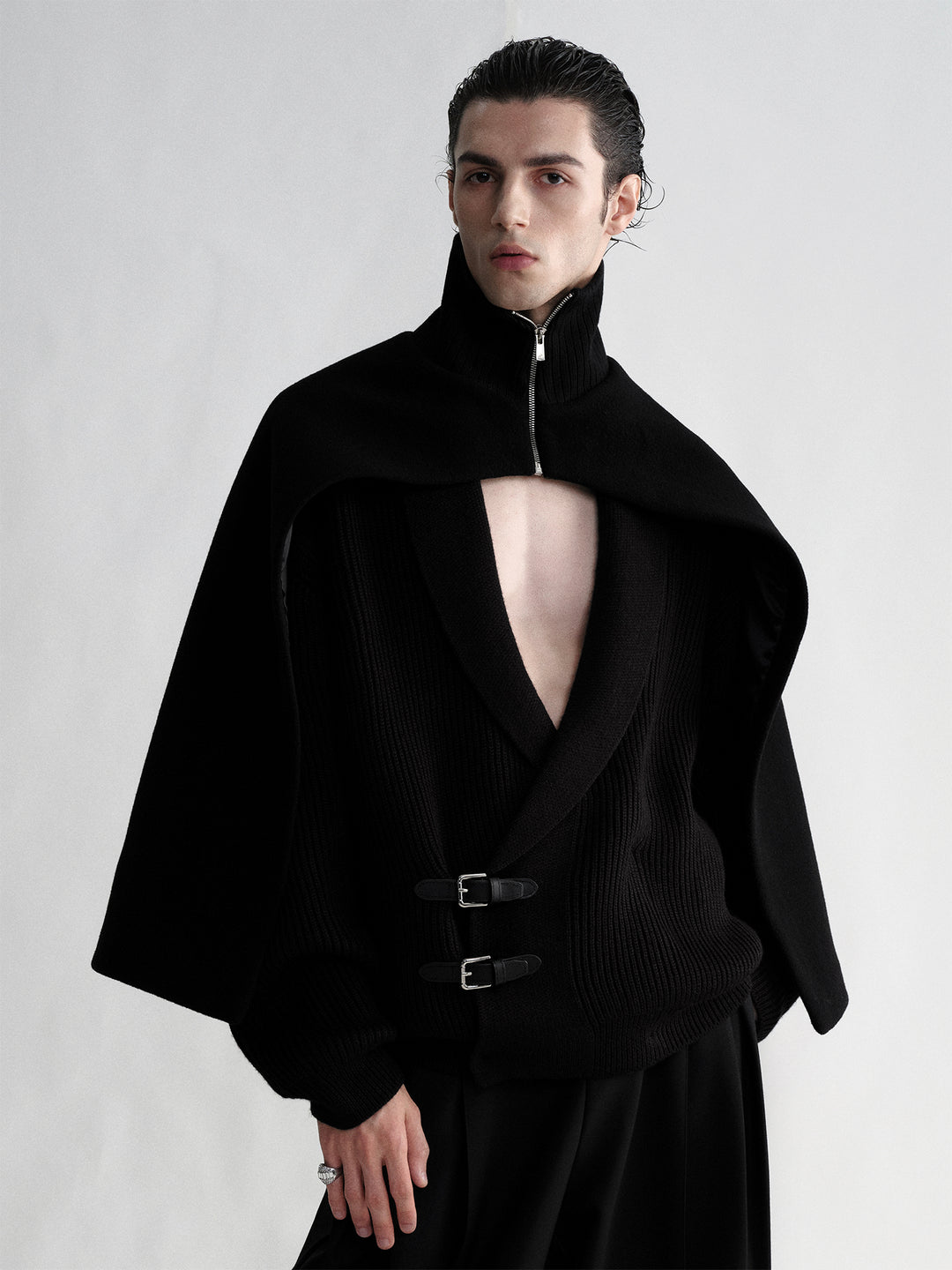 Woolen Vest Shawl With High Collar And Zipper Design