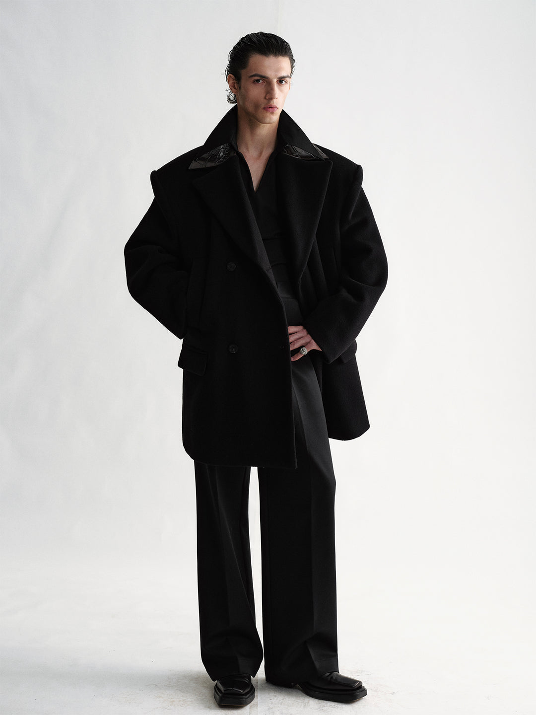 Crocodile-Print Leather Collar Wool Coat