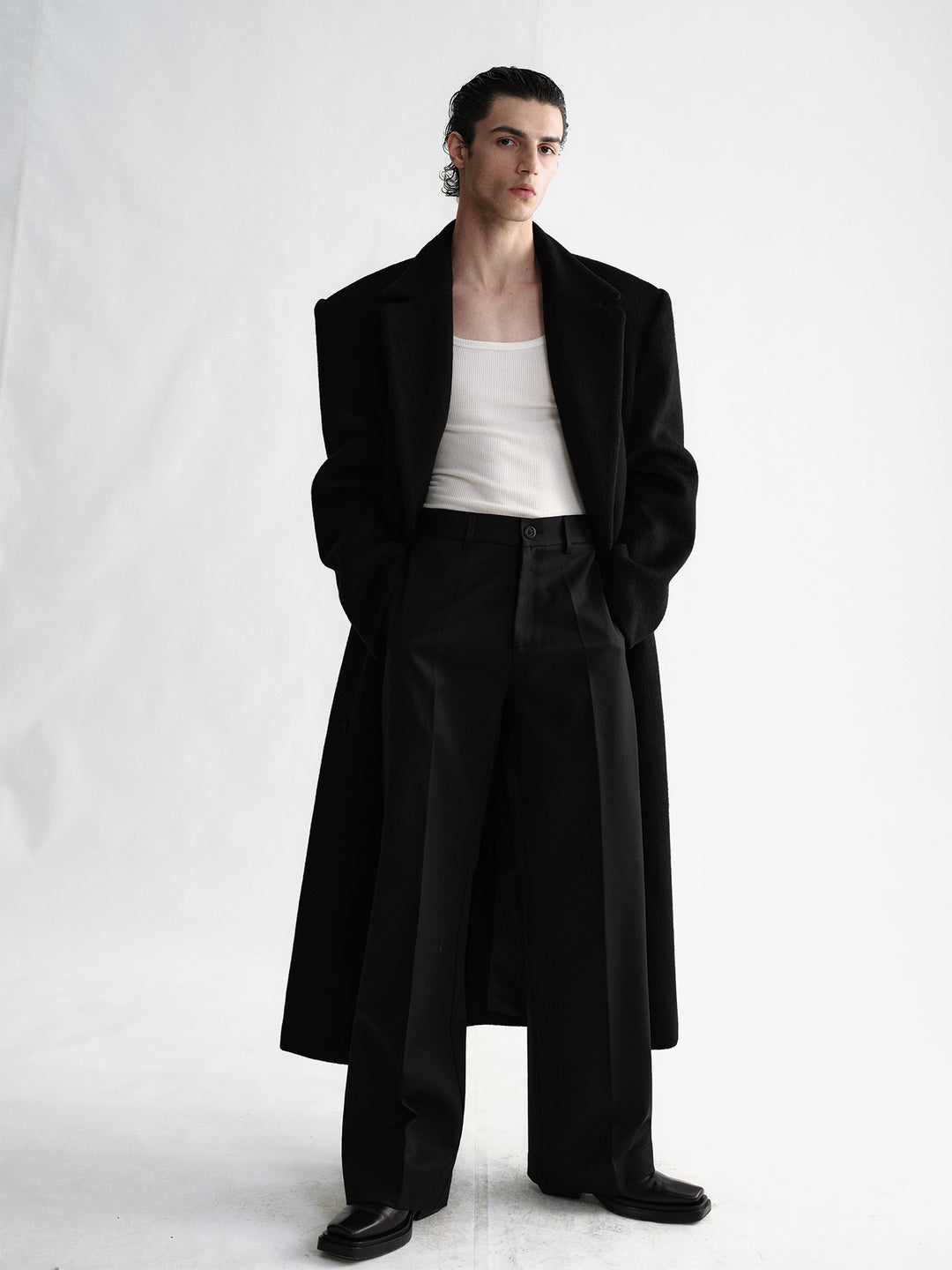 Minimalist Slim-Fit Long Single-Breasted Wool Coat