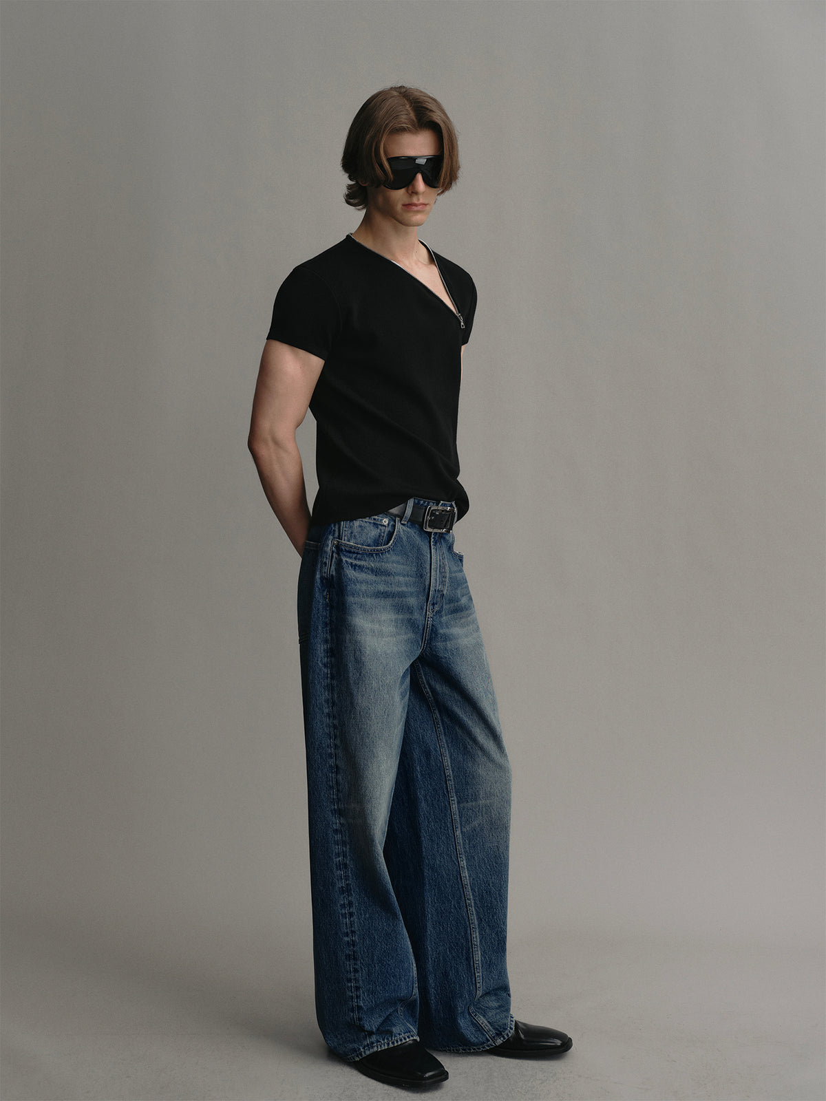 Acetate wool knitted sweater with side zip design