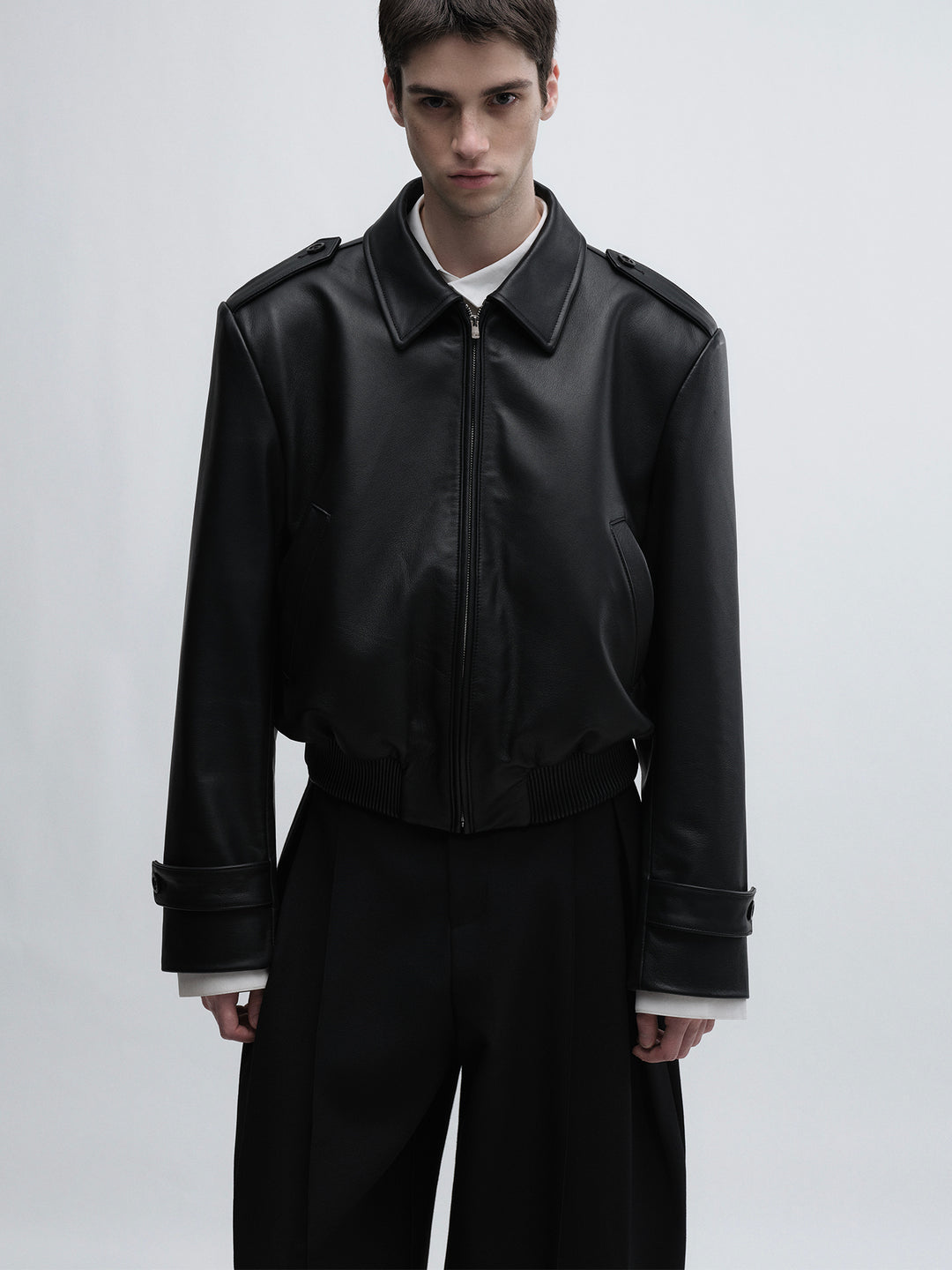 Short Cowhide Leather Jacket With Epaulets