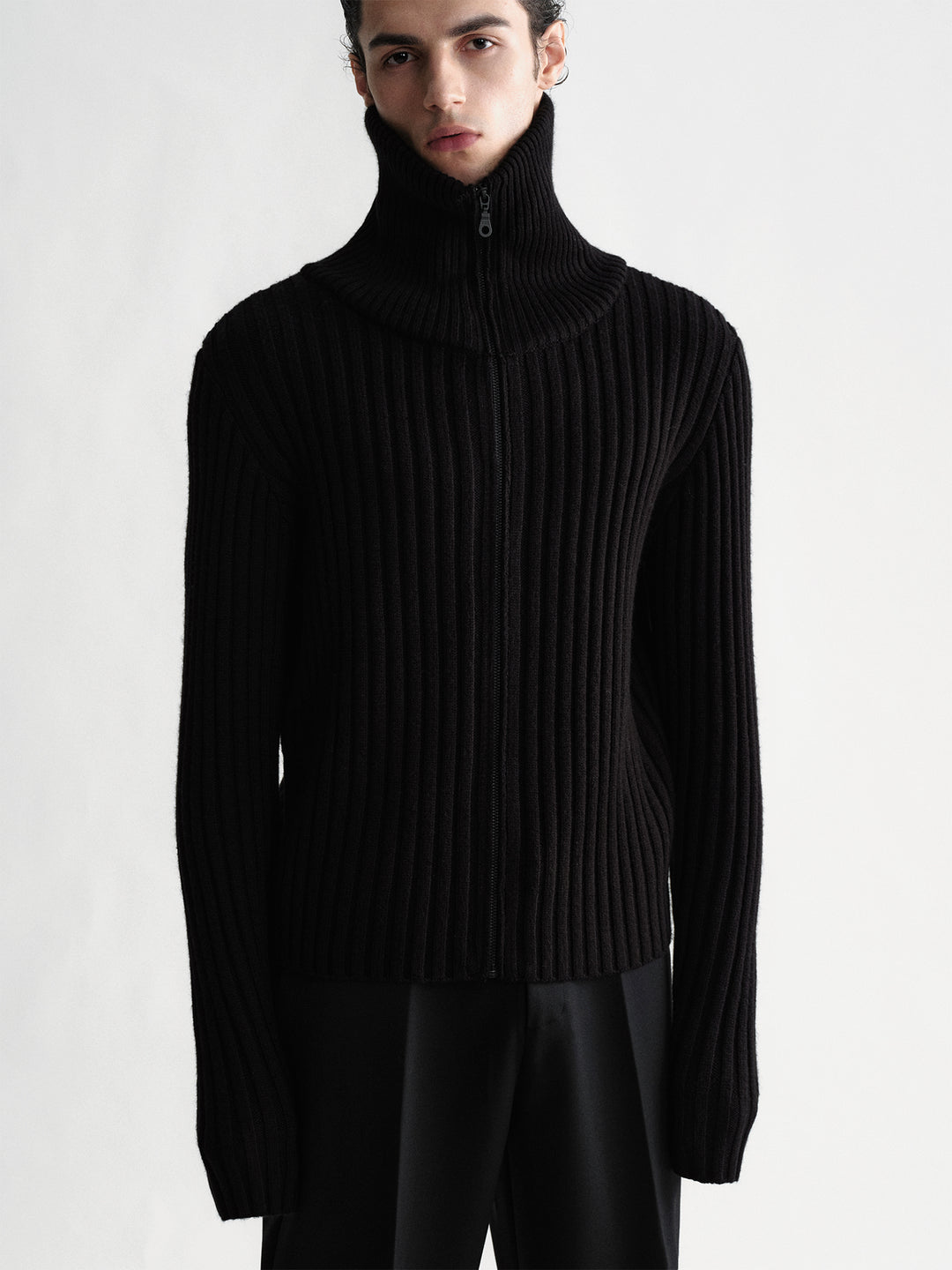 Short Wool Sweater With Black Ribbed Zipper Design