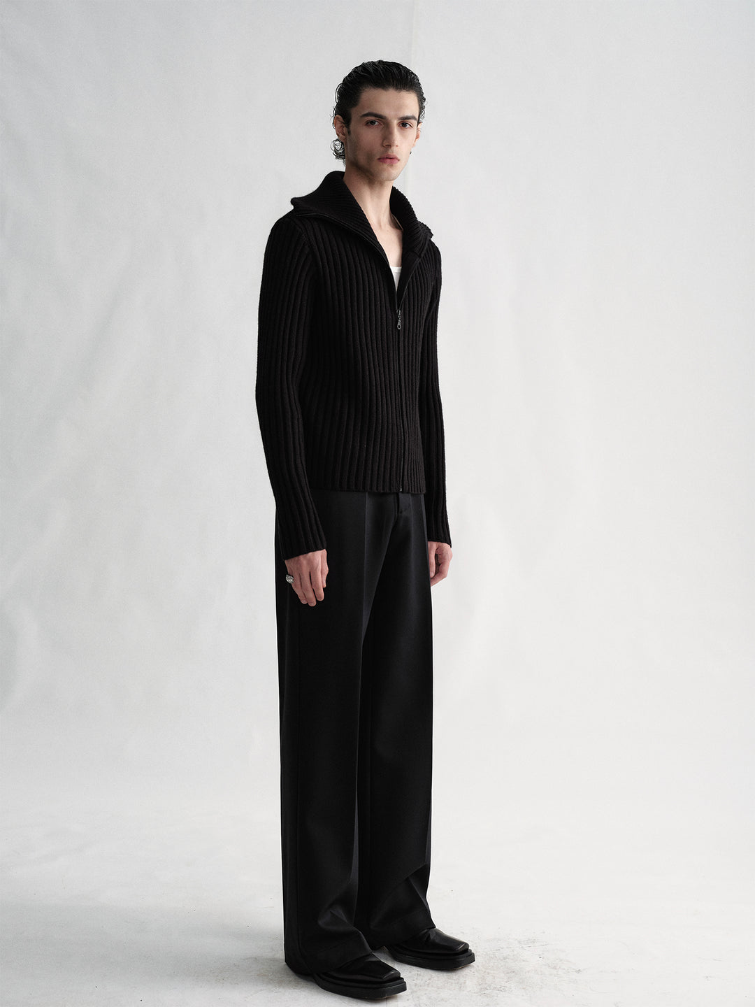 Short Wool Sweater With Black Ribbed Zipper Design