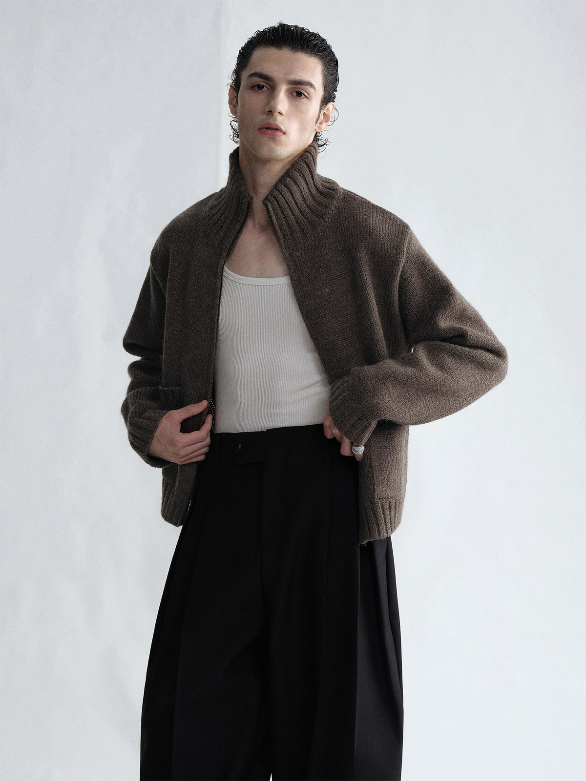 Vintage pocket design zip up short stand collar wool sweater